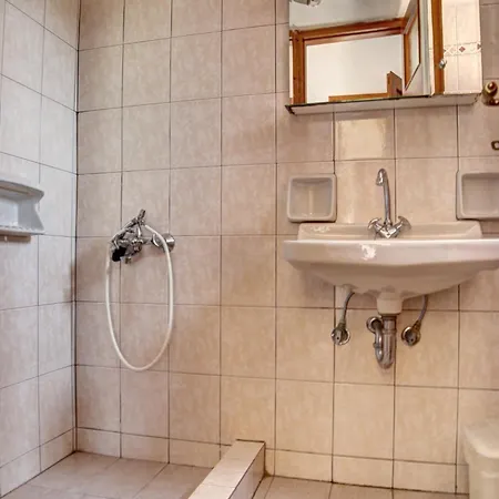 Palataki * Néon Oítilon