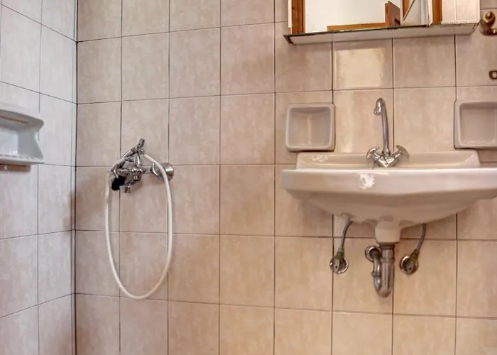 Palataki * Néon Oítilon